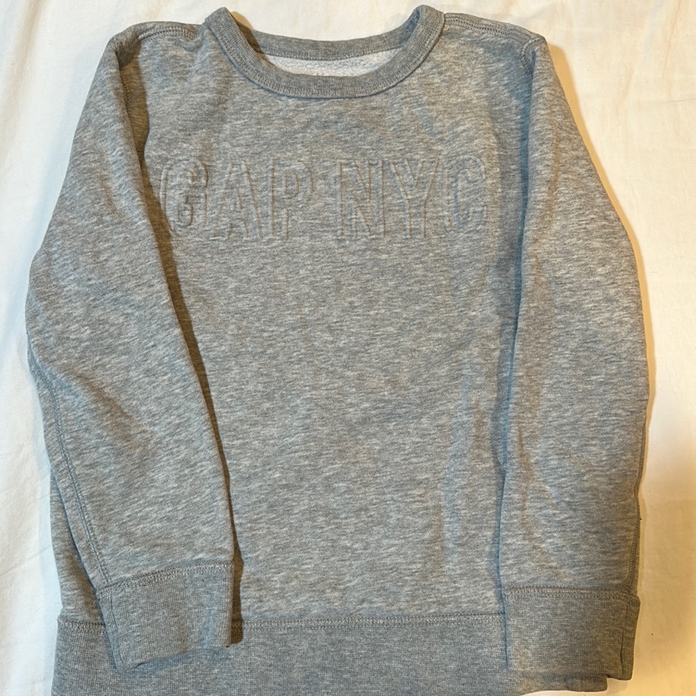Sweater gap